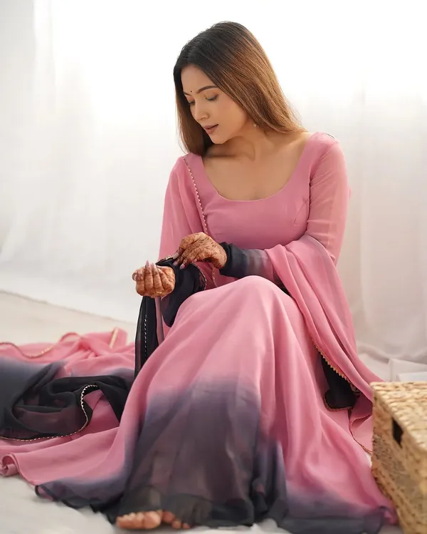 Pink_Georgette_Flared_Anarkali_Suit_Set_For_Women