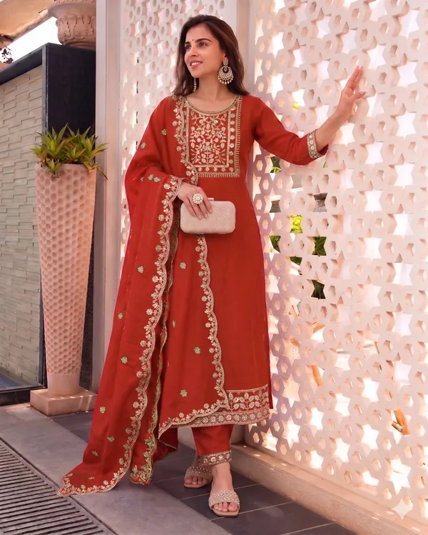 Red_Rayon_Straight_Suit_Set_For_Women