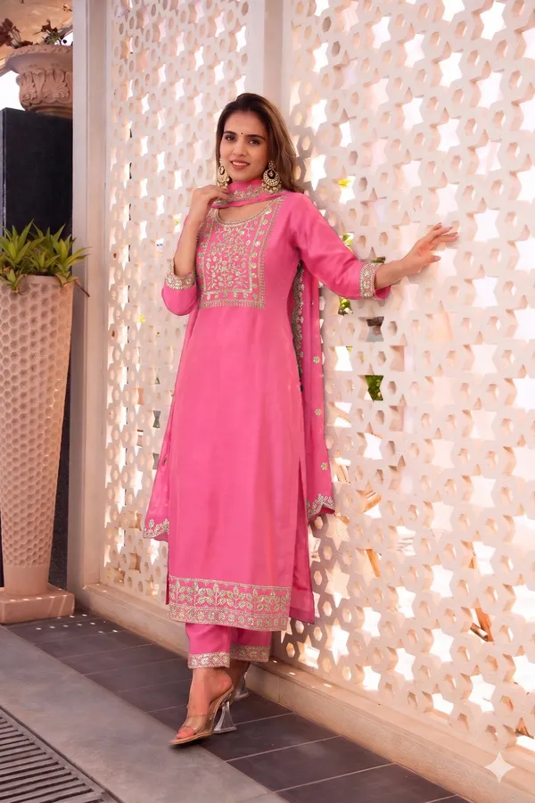Pink_Rayon_Straight_Kurta_Set_With_Dupatta_For_Women