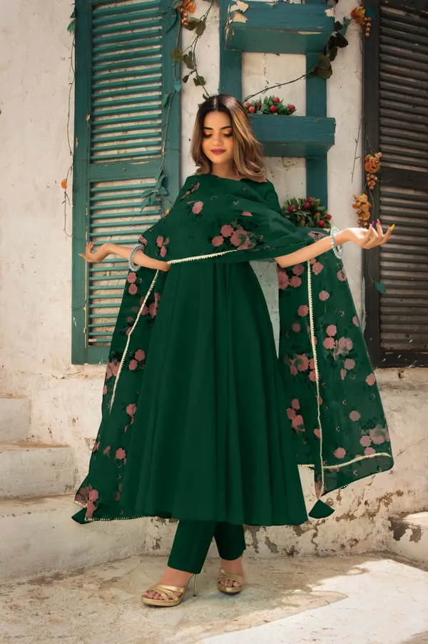Green_Rayon_Flared_Anarkali_Suit_Set_For_Women