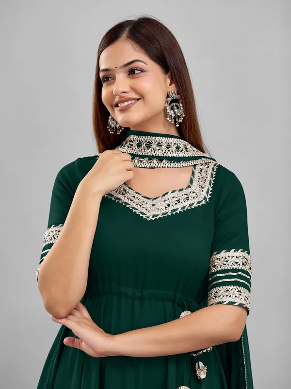 Green_Rayon_Straight_Kurta_Pant_Set_For_Women