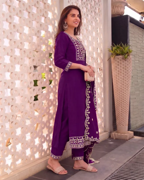 Purple_Rayon_Straight_Kurta_Set_For_Women
