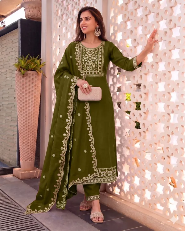 Olive_Green_Rayon_Straight_Kurta_Set_For_Women