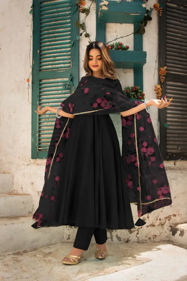 Black_Rayon_Organza_Flared_Anarkali_Dress_For_Women