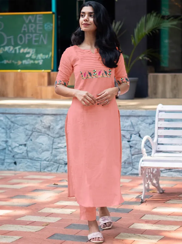 Peach_Cotton_Straight_Fit_Embroidered_Kurta_Set_For_Women