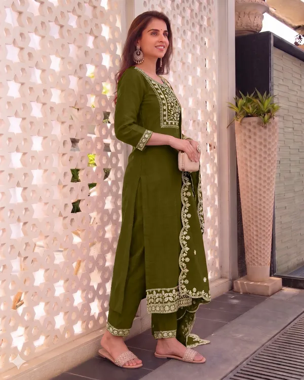 Olive_Green_Rayon_Straight_Kurta_Set_For_Women