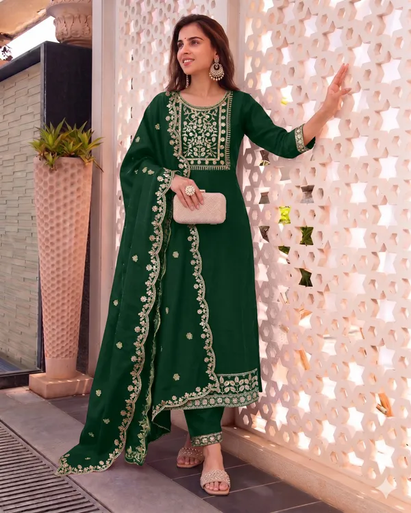Green_Rayon_Straight_Kurta_Set_For_Women
