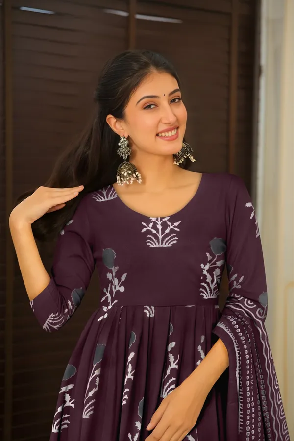 Maroon_Rayon_Flared_Anarkali_Kurta_Set_For_Women
