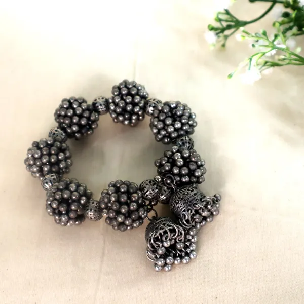 Akshara_Bracelet_Cum_Gajra