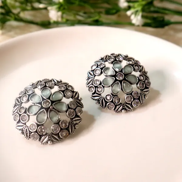 Noori_Studs_Mint