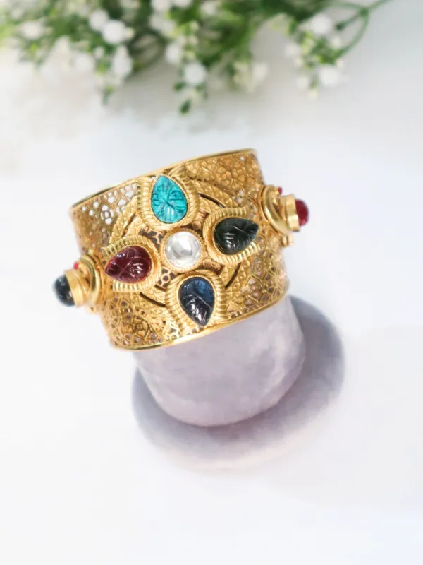 Aliza_Cuff