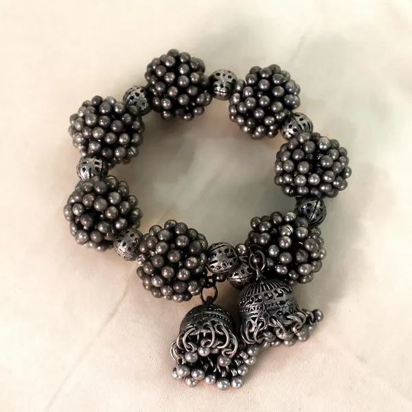 Akshara_Bracelet_Cum_Gajra