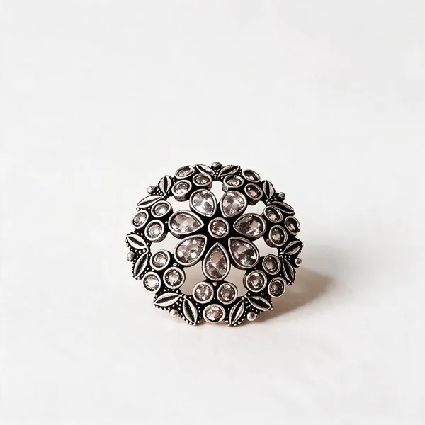 Noori_Studs_White
