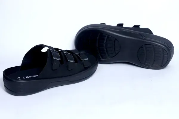 Lee_Grain_Black_Latest_Synthetic_Casual_Slippers_For_Men