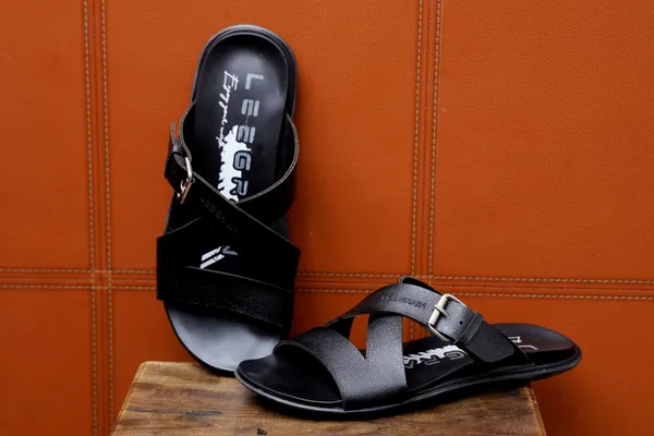 Lee_Grain_Black_Latest___Casual_Strap_Sandals_For_Men