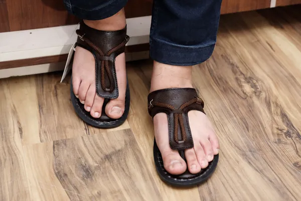 Lee_Grain_Brown_Latest___T-Strap_Casual_Sandals_For_Men