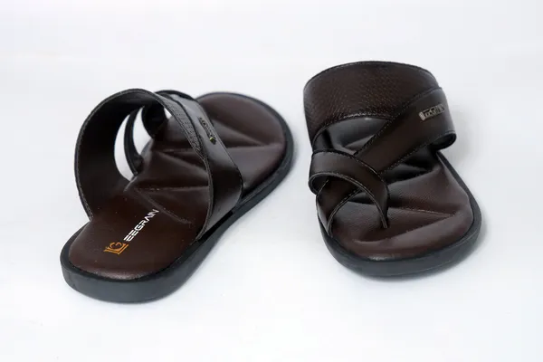 Lee_Grain_Black_Latest_Synthetic_Casual_Slippers_For_Men