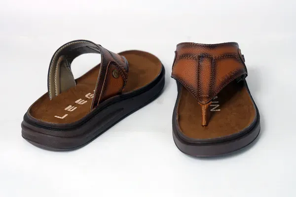 Lee_Grain_Tan_Latest_Synthetic_Casual_Slippers_For_Men