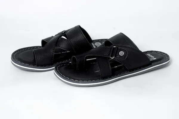 Lee_Grain_Black_Latest_Synthetic_Casual_Slippers_For_Men