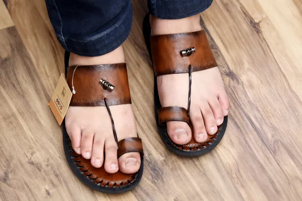 Lee_Grain_Tan_Latest___Casual_Toe_Loop_Slipper_For_Men
