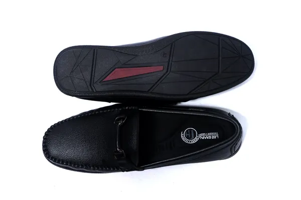 Lee_Grain_Black_Latest___Slip-On_Bit_Detail_Loafers_For_Men