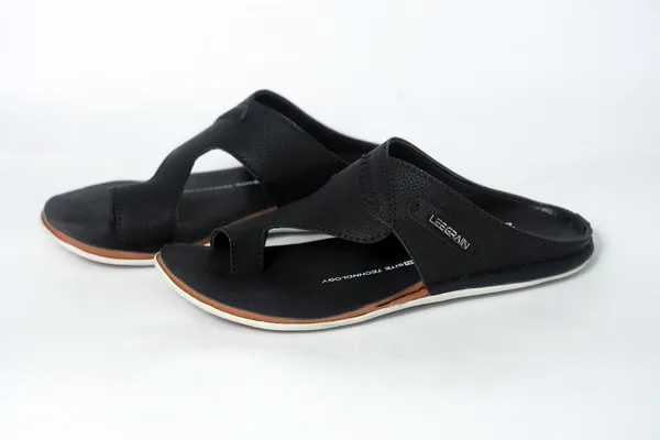 Lee_Grain_Black_Synthetic_Casual_Slippers_For_Men