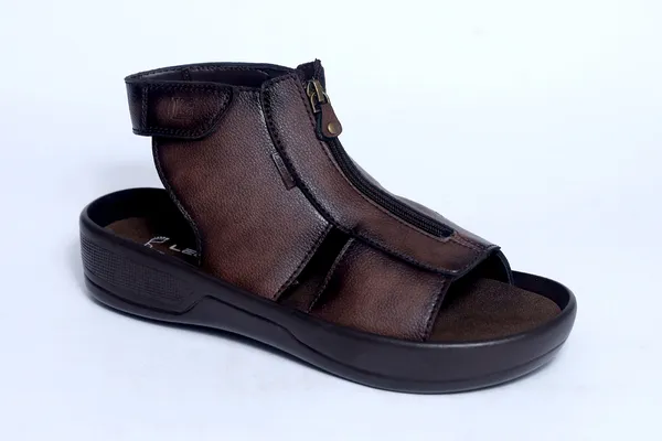 LEE_GRAIN_Men's_Brown_Front-Zip_Leather_Sandals.