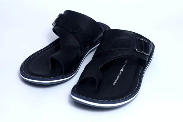 Leegrain_Black_slipper_for_mens_