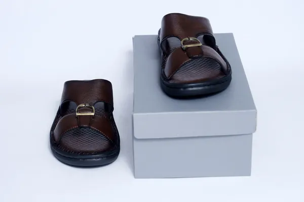 Leegrain_Brown_slipper_for_mens_