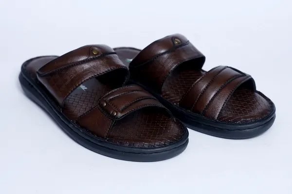 Leegrain_Latest_brown_casual_slipper_for_mens_