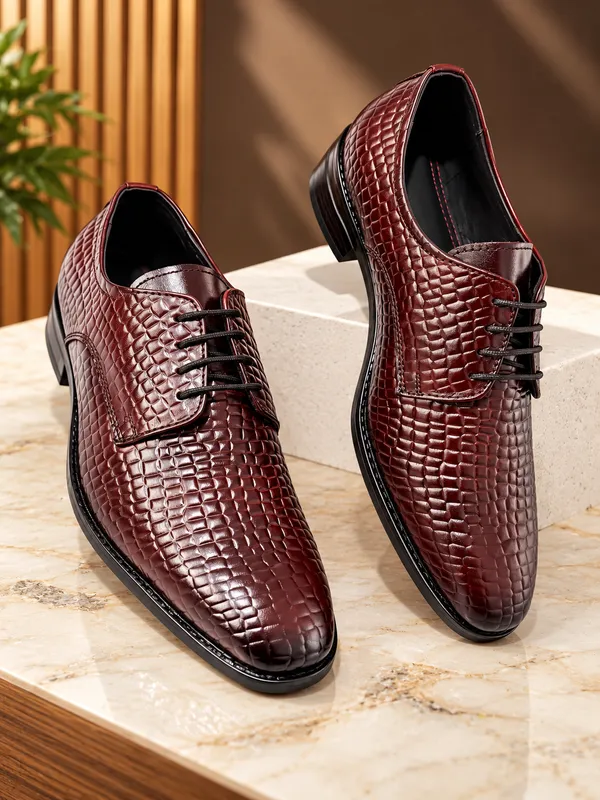 Leegrain_Men’s_Premium_Burgundy_Woven-Texture_Lace-Up_Formal_Shoes.