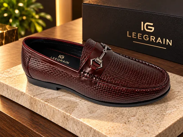 Leegrain_Men’s_Premium_Burgundy_Woven-Texture_Metal-Detail_Loafers.