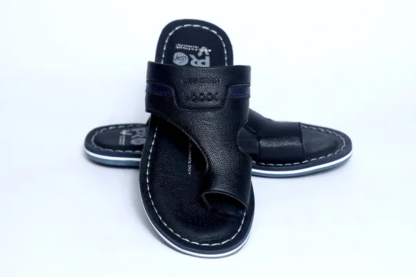 Leegrain_black_slipper_for_mens_