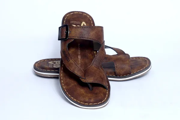 Leegrain_brown_slipper_for_mens_