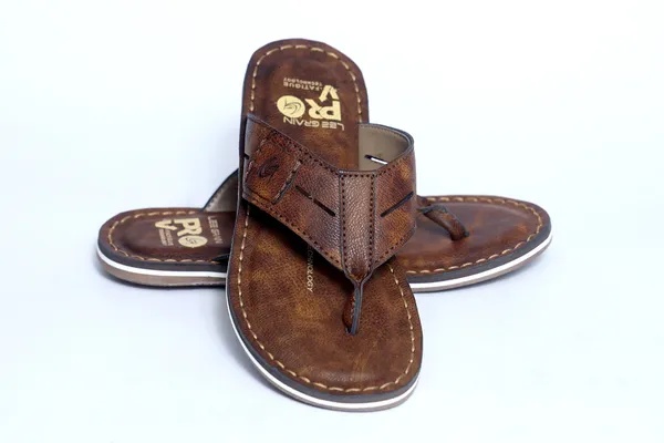 Leegrain_brown_slipper_for_mens_