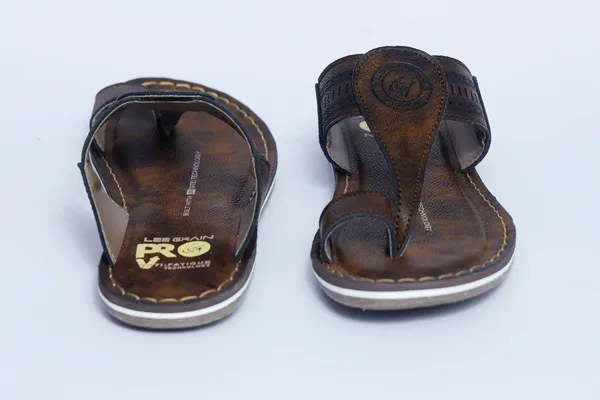 Leegrain_brown_slipper_for_mens_