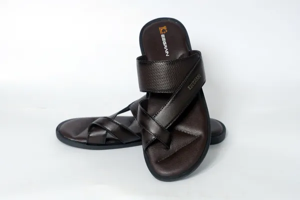 Lee_Grain_Black_Latest_Synthetic_Casual_Slippers_For_Men