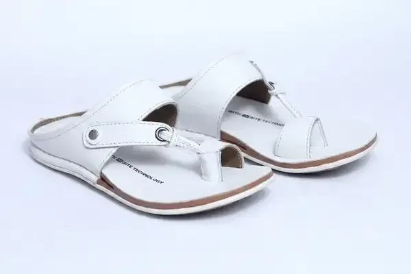 Lee_Grain_White_Latest_Synthetic_Casual_Slippers_For_Men
