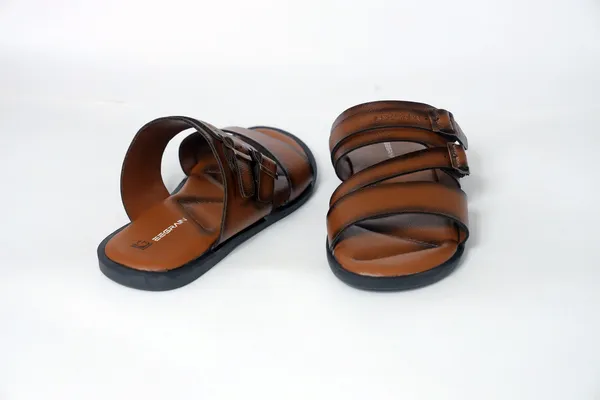 Lee_Grain_Tan_Latest_Synthetic_Casual_Slippers_For_Men