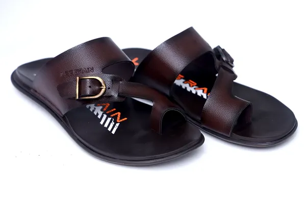 Lee_Grain_Brown_Latest___Casual_Buckle_Strap_Sandals_For_Men