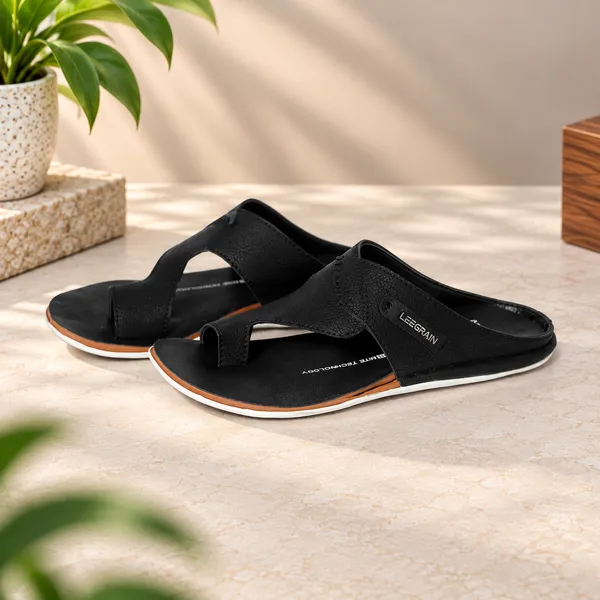 Lee_Grain_Black_Synthetic_Casual_Slippers_For_Men