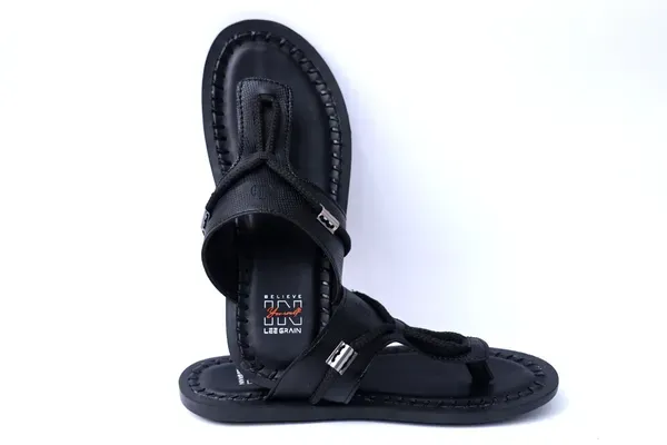 Lee_Grain_Black_Latest_T_Strap_Casual_Sandals_For_Men