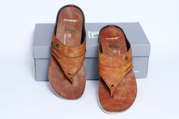 leegrain_latest_tan_clor_slipper_for_mens_