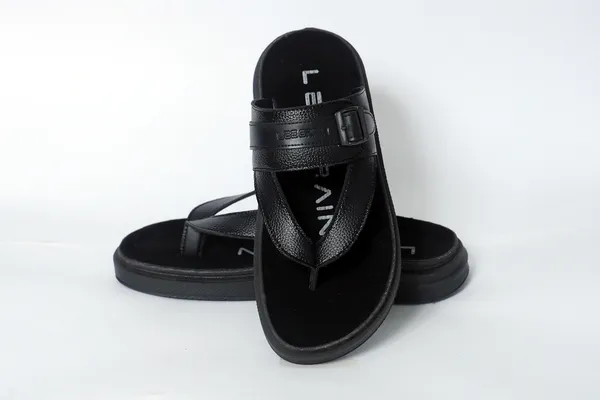 Lee_Grain_Black_Latest_Synthetic_Casual_Slippers_For_Men