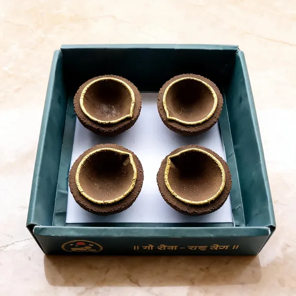Gulbhaar_Panchgavya_Diya_/_Gobbar_Diya_/_Cow_Dung_Diya-_Pack_Of_4