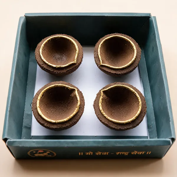 Gulbhaar_Panchgavya_Diya_/_Gobbar_Diya_/_Cow_Dung_Diya-_Pack_Of_4