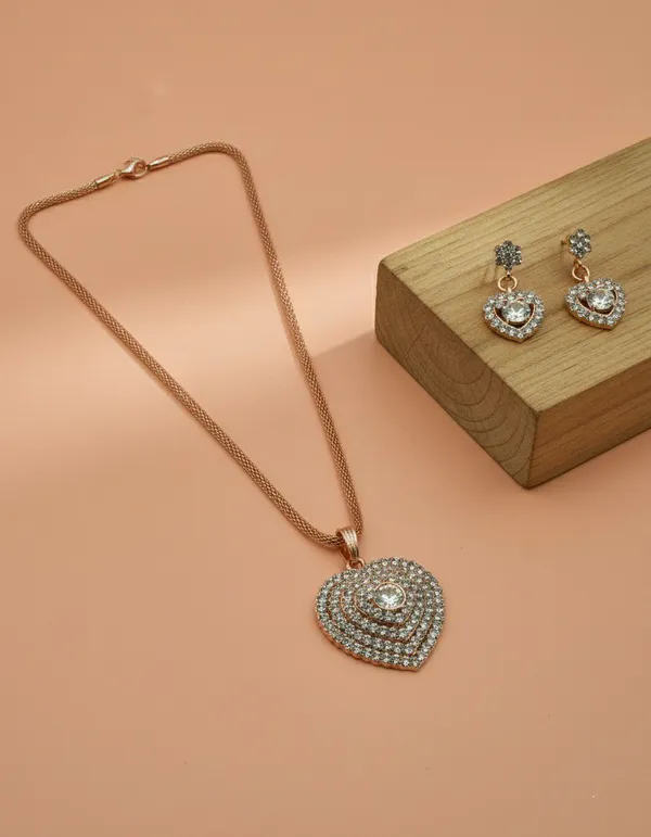 Gold_Tone_Crystal_Heart_Pendant_Jewellery_Set_For_Women