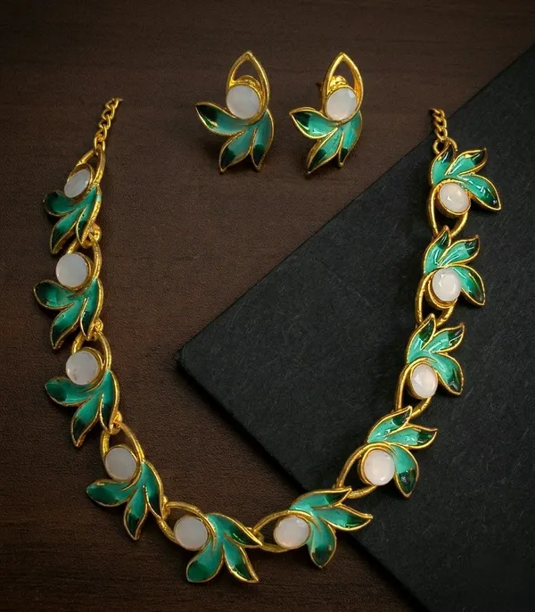 Green_Gold_Tone_Floral_Leaf_Necklace_And_Earrings_Set_For_Women