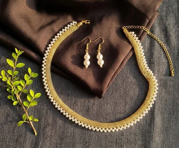 Gold_Tone_Pearl_Layered_Necklace_And_Earrings_Set_For_Women