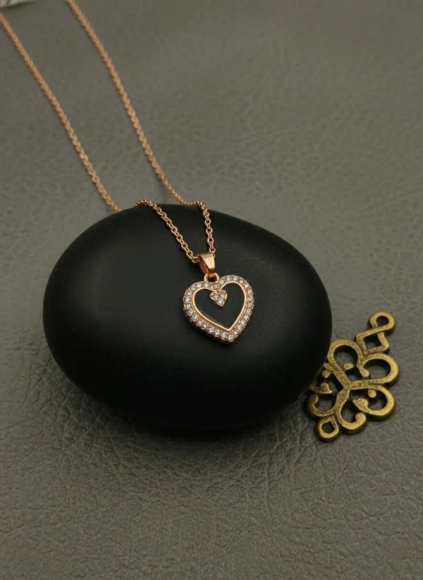 Gold_Tone_Black_Heart_Stone_Pendant_Necklace_For_Women